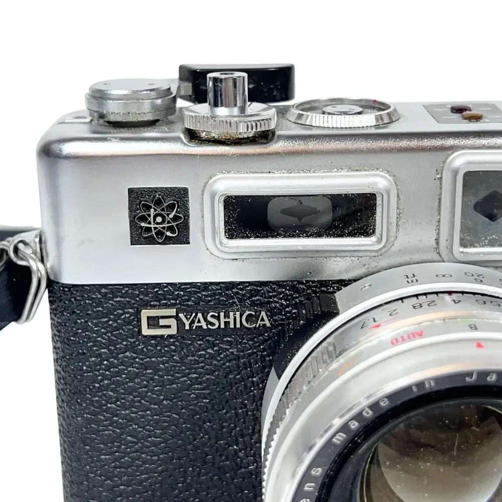 YASHICA Electro 35 GSN Rangefinder 35mm Film Camera w/45mm f/1.7 Lens Cases